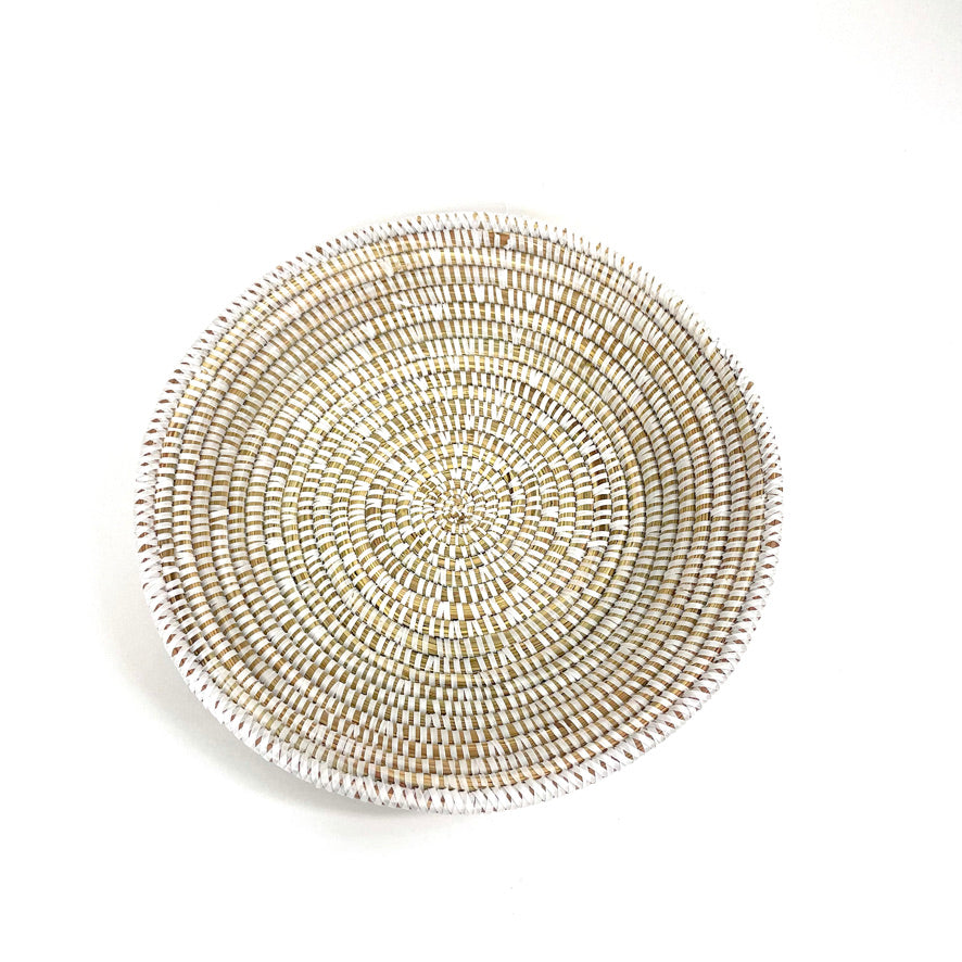 Liten Fruktkorg, Vit